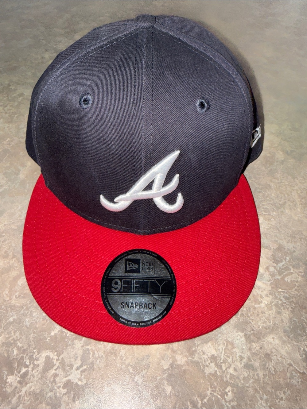 New Era Atlanta Braves Two-Tone Snapback Cap - Navy & Red
